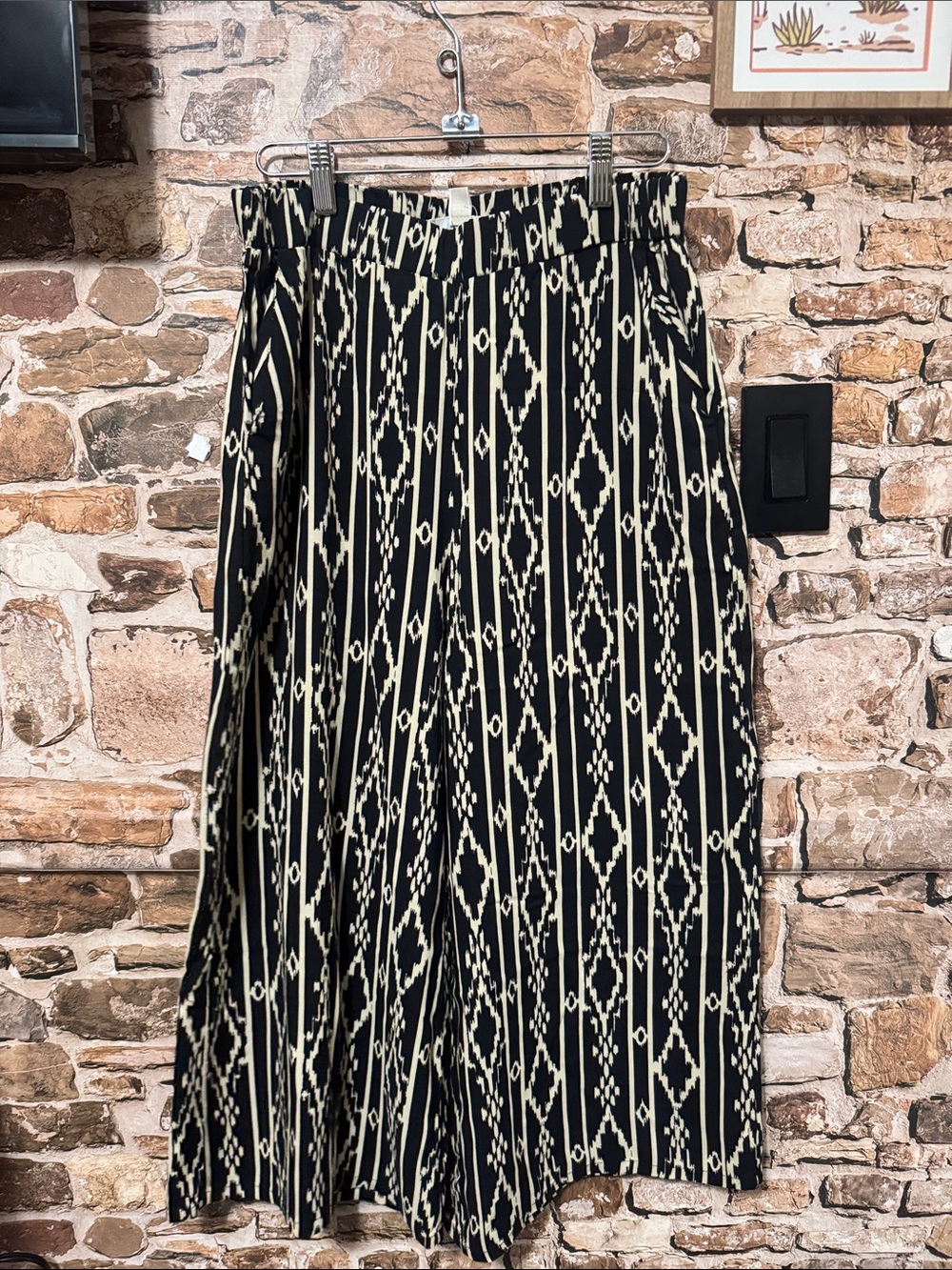 Michale Kors Black and Cream Patterned Wide-leg Crop Pants